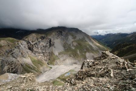 Zwei meter nach vorne, und man faellt 500 Meter tief auf den Tisch, an dem wir Mittag gegessen hatten...