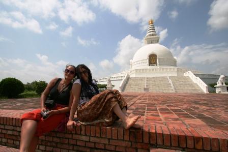 World Peace Pagoda (Japan), sie sieht der in Pokhara ja auch zum verwechseln aehnlich...