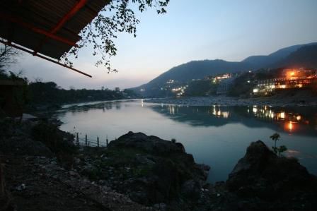 Und eine tolle Aussicht auf den Ganges