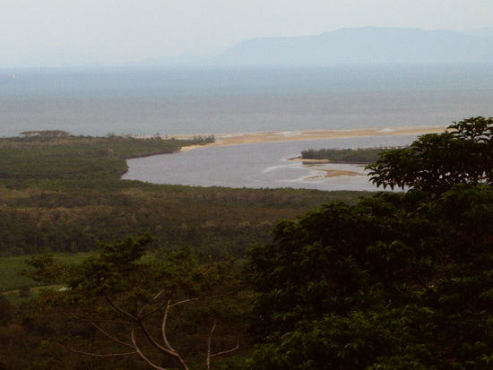 Daintree River fließt ins Meer
