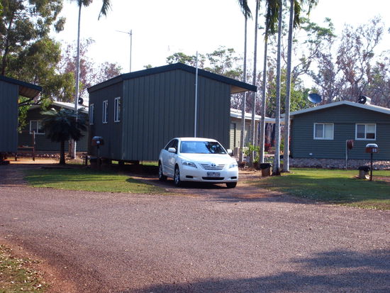 Unsere Cabin im Batchelor Resort. Alles drin, was man braucht und sehr sauber !!