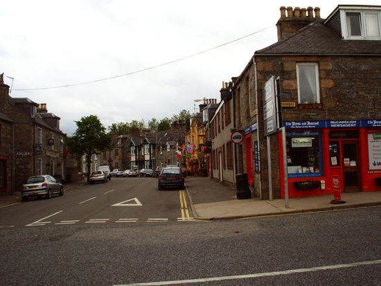 Dufftown, in dem gelben Haus rechts hatten wir ein vorzügliches Mittagessen