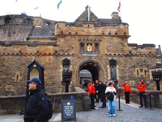 Haupteingang des Castles