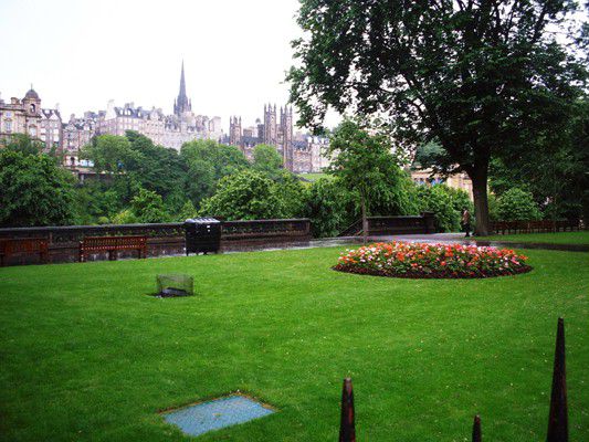Blick auf die Rückseite der Royal Mile