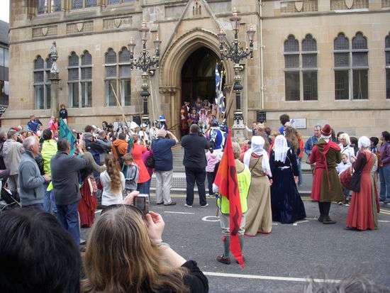 Die "Königin" verläßt das Rathaus