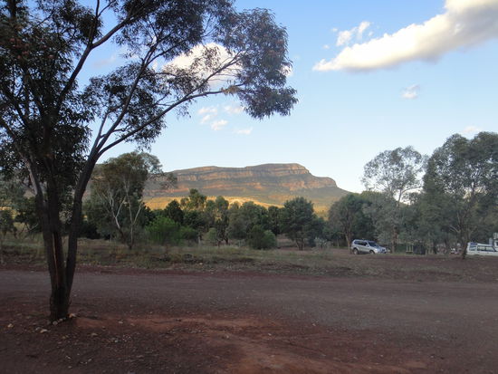 Sonnenuntergang nach dem großen Regen 
