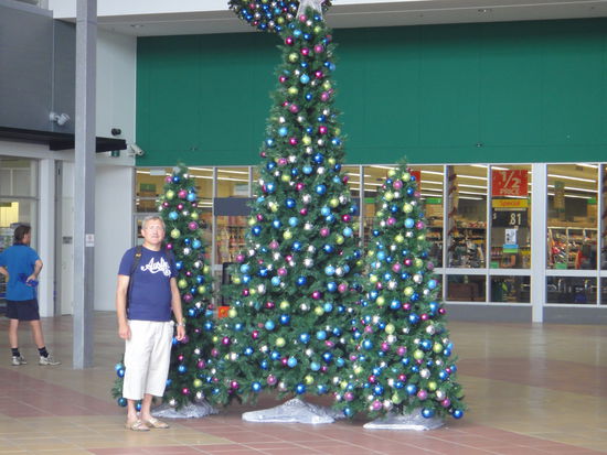 Weihnachtsdekoration im Shoppingcenter