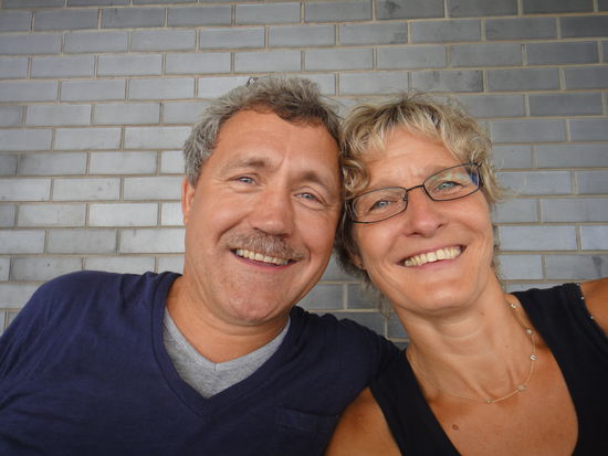 Vor dem Flughafen in Cairns