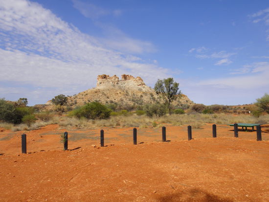 Schöner Campground am Chambers Pillar, leider bevölkert von Millionen von Ameisen 