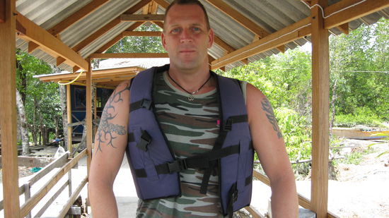 ob die Weste mich ueber Wasser haelt?