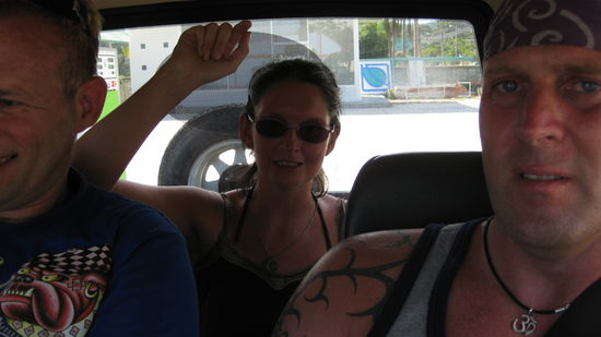 noch mal Tanken bevor es in die Berge geht