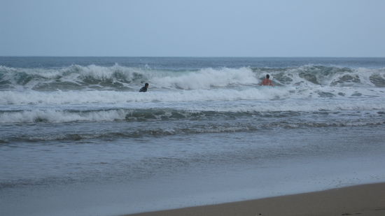 Wellen die Groesser sind wie ich, sind gross