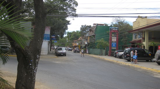 der Ortskern von Tamarindo