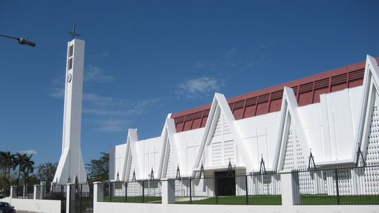 ne schmucke neumodische Kirche...