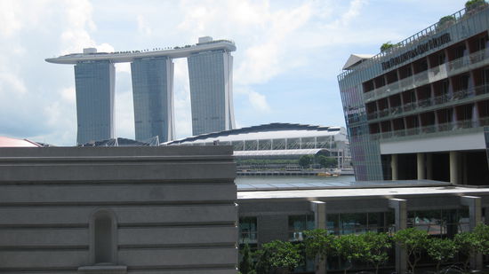 Marina Bay muß man sehen.