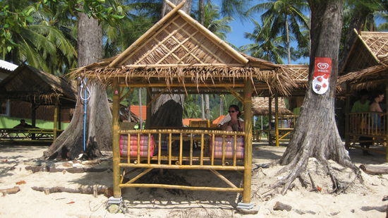 Und nach wenigen Schritten dann dieser nette Platz. Da laest es sich aushalten beim Nixtun.