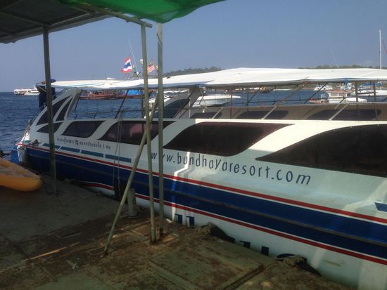 Mit dem Speetboat geht es gleich nach Langkawi