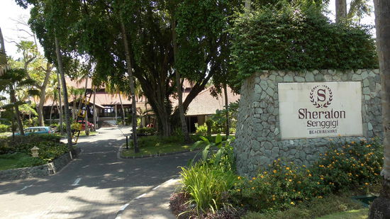 Eingang zum Sheraton