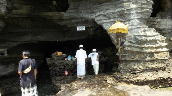 Dort das Wasser getrunken und gesegnet worden
