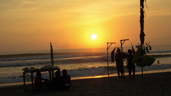 Und der Sonnenuntergang ist geil hier.