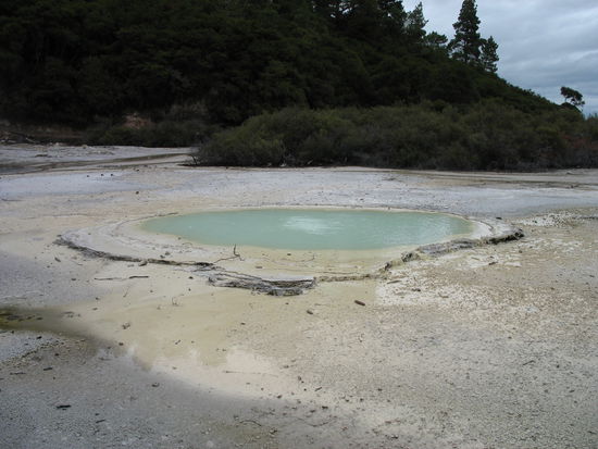 ein blubbender Geysir...
