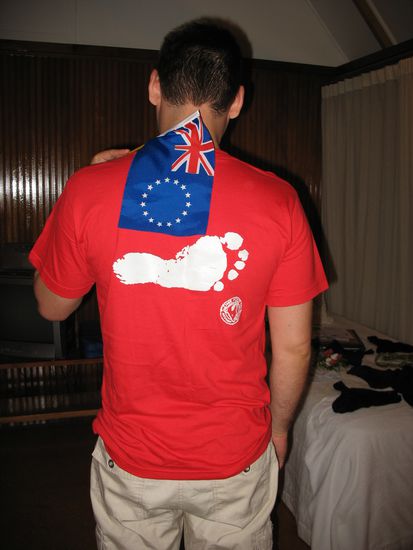 ...Andreas wird schon fast fuer einheimisch gehalten....Das Shirt von One-Foot-Island