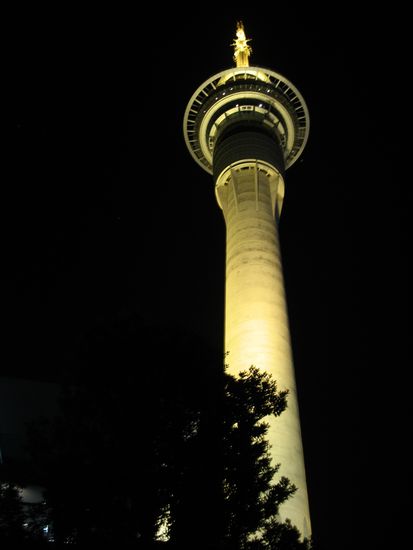 Skytower Auckland...man konnte auch runter springen 