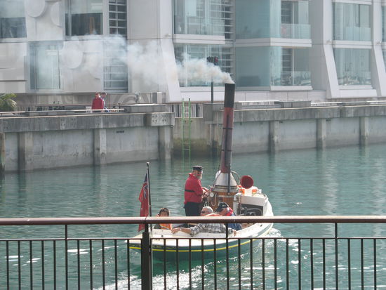 ..es gab auch touri-boots-ausflüge, gelle 