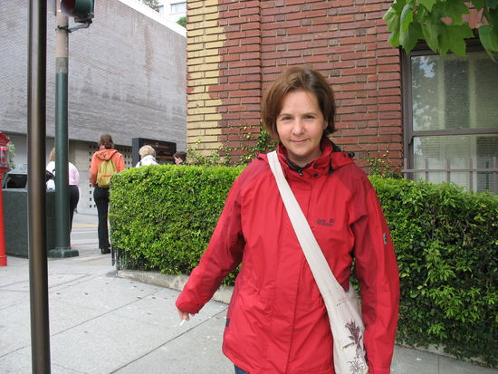 ja, der jetleg erwischt jeden und wenn man bedenkt, dass dieses bild "mittags" nach dem aufstehen von der nacht aufgenommen wurde  aber das wird wieder!