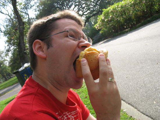 HUNGER...fruehstueck in melbourne noch, bevor wir den mietwagen geholt haben 