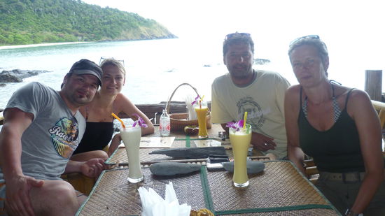 mal ein Foto von uns allen - allerdings noch am Bamboo Bay