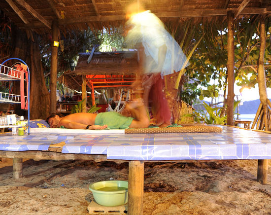 ich bin nicht tot! - auch wenn sich nur der Masseur bewegt 