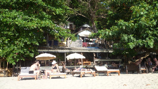 unsere jetzige Bleibe auf Ko Chang (White Sand Beach) , das StarBeach Resort, ganz einfach - aber cool!
