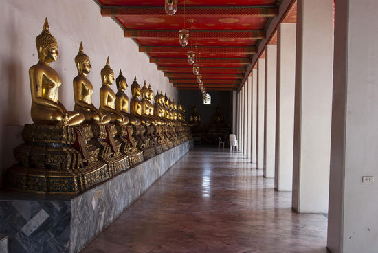 Buddhas, Buddhas, ...