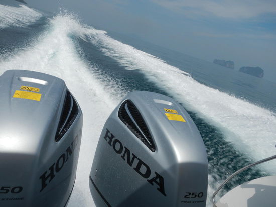 Überfahrt mit dem Speedboot von Ko Muk nach Ko Bulon Lee - 900 Bath pro Person - ca. 2 Stunden