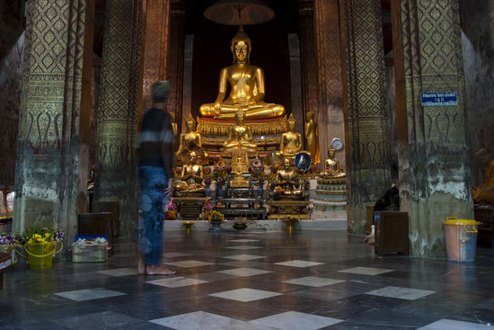 Wat Yai Suwannaram - u.a. mit schönen Wandmalereien. Wird gerade restauriert