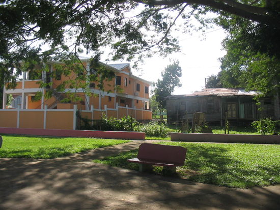 Beispiel für die krassen Unterschiede in Belize