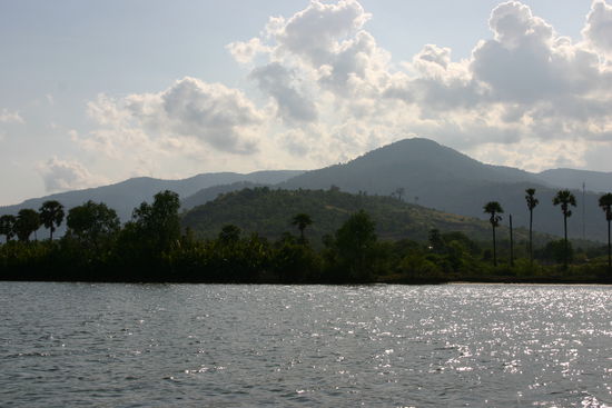 Kampot...unterwegs auf dem Fluss!
