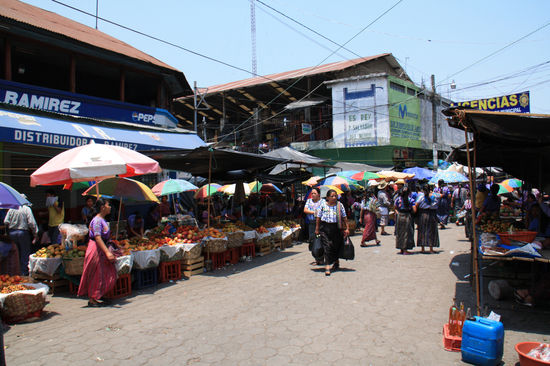 Markt in Santiago de Attitlán