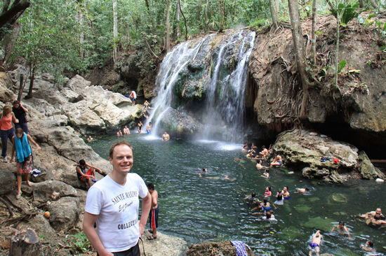 Einfach nur schoen - die Aussicht auf den Wasserfall