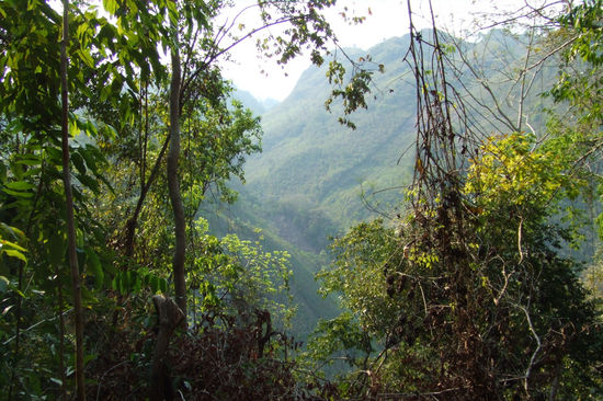 Herrliche Berglandschaft um Lanquin