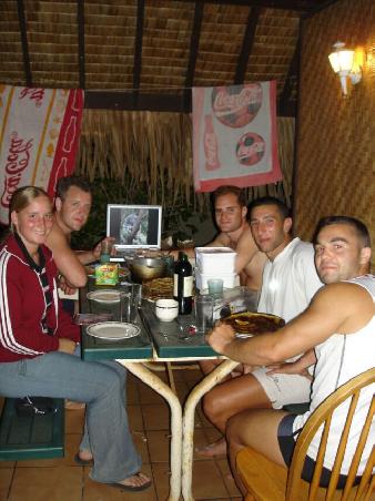Tahiti..unsere Franzosen*g*
Die Crepes sehen doch lecker aus??