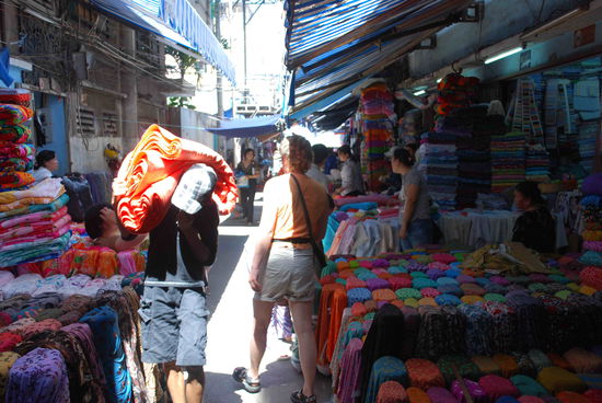 Das Schlaraffenland fuer Ute, Stoffe bis zum Umfallen...