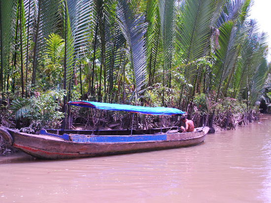 Kleiner Kanal im Flussdelta