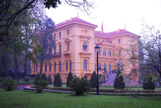 Alter Gouverneurspalast in Hanoi
