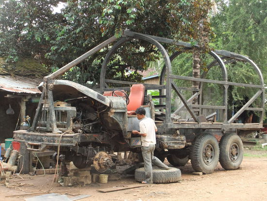Neeeeeiiiiiin, der kommt noch nicht auf den Schrott, der wird nur aufgemotzt!