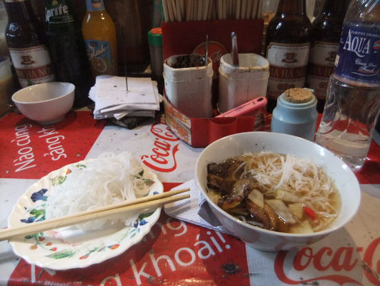 Bun Cha
Auf den ersten Blick gewoehnungsbeduerftig, aber mit absolutem Suchtfaktor!!!