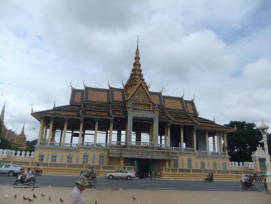 Der Eingang zum Palast