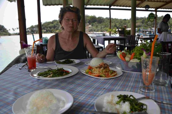 Seafoodrestaurant auf der Pier in Bang Bao