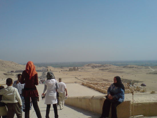Landblick vom Hatschepsut-Tempel